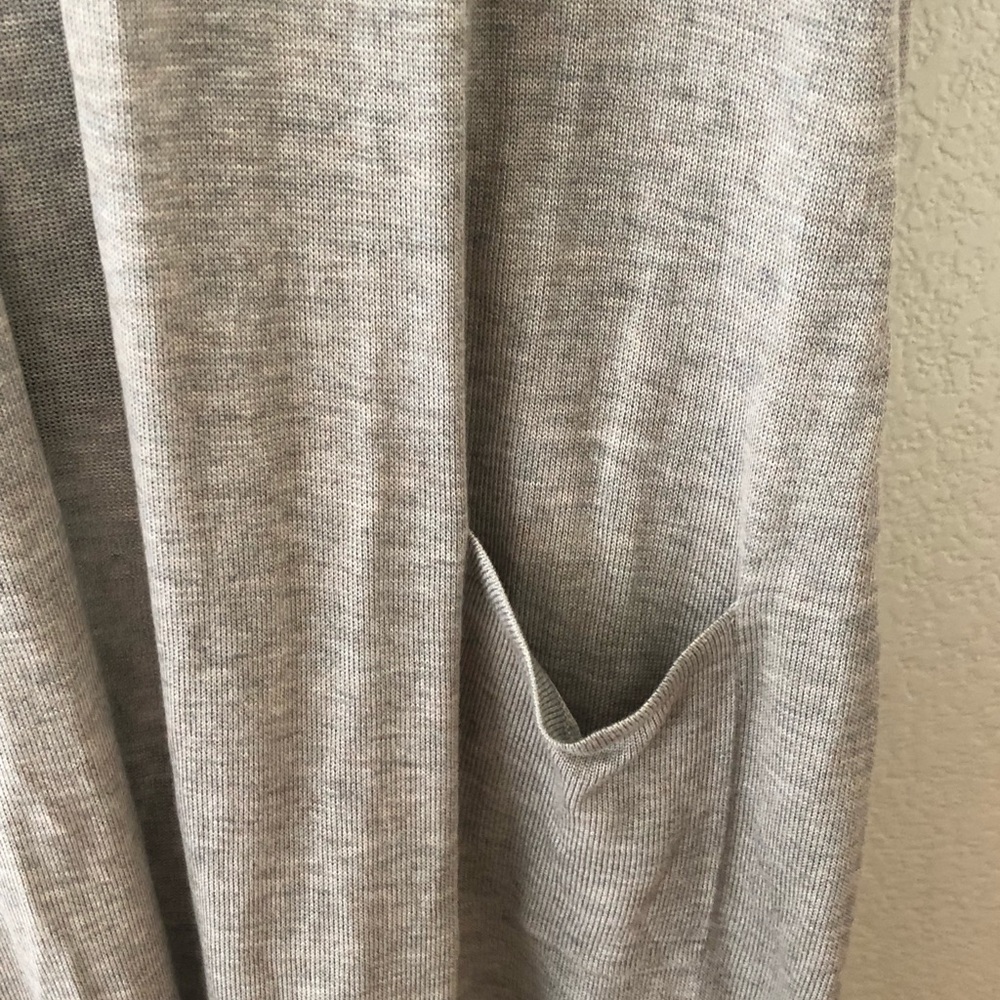 Cardigan - Picture 2 of 6